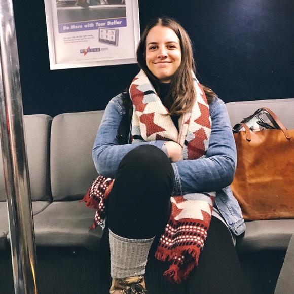 ✨Meet The Posher!✨ - Picture 1 of 4